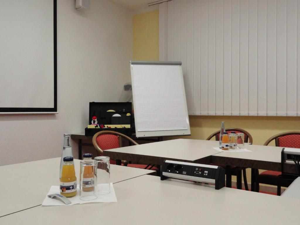 Hotel Am Buchwald Esslingen am Neckar Екстер'єр фото