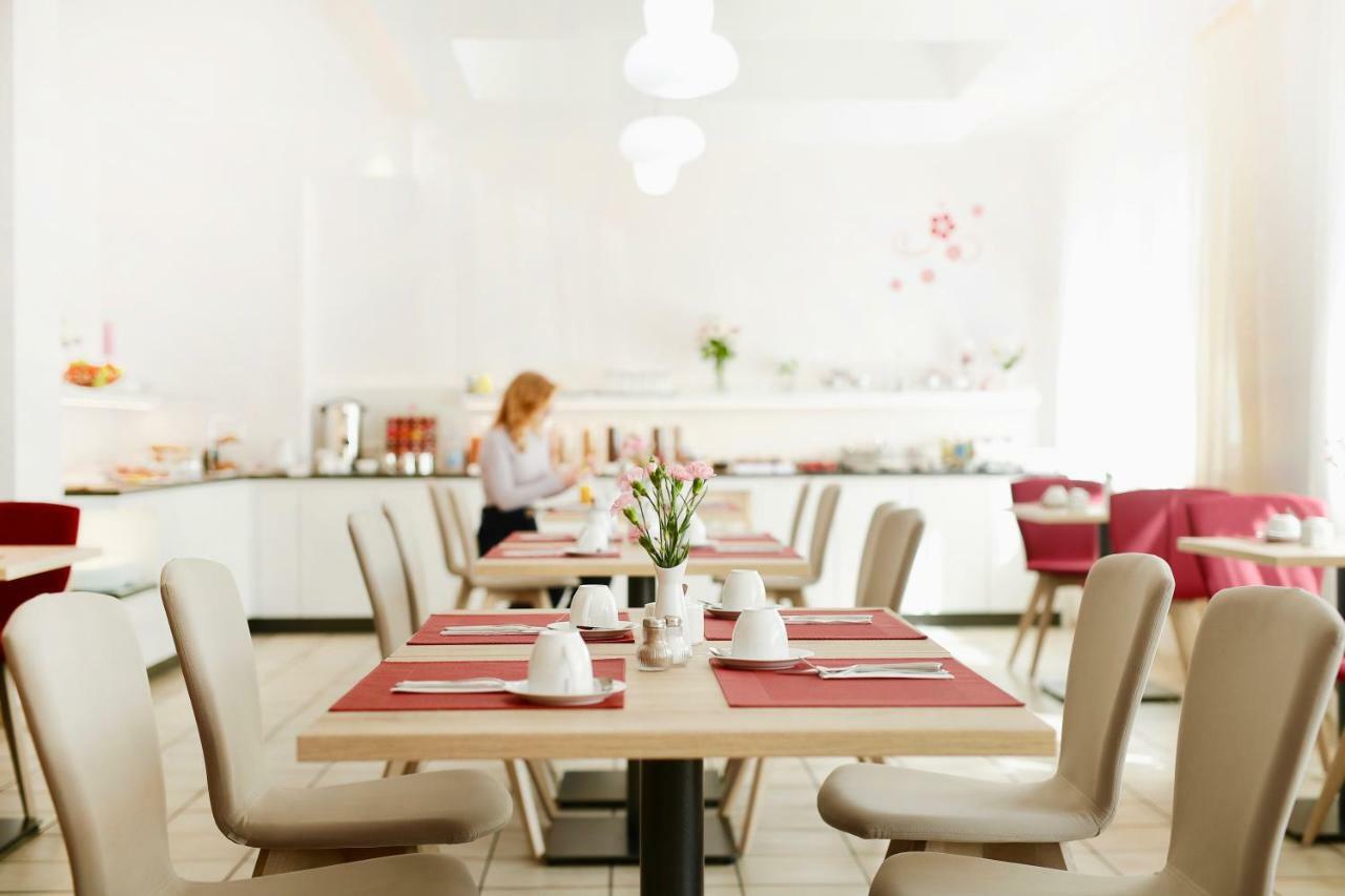 Hotel Am Buchwald Esslingen am Neckar Екстер'єр фото