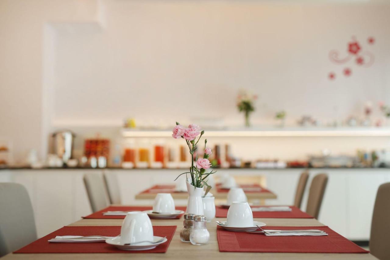 Hotel Am Buchwald Esslingen am Neckar Екстер'єр фото