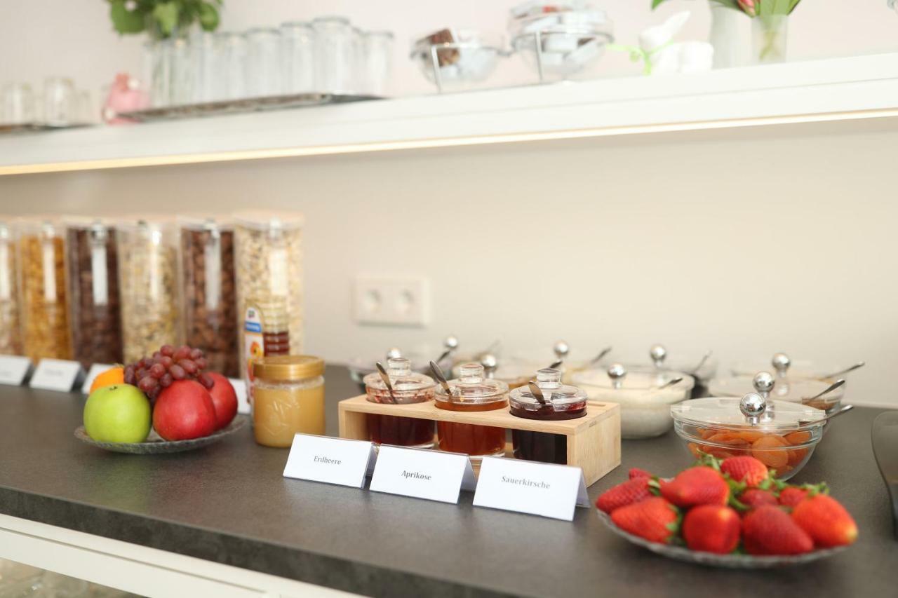 Hotel Am Buchwald Esslingen am Neckar Екстер'єр фото